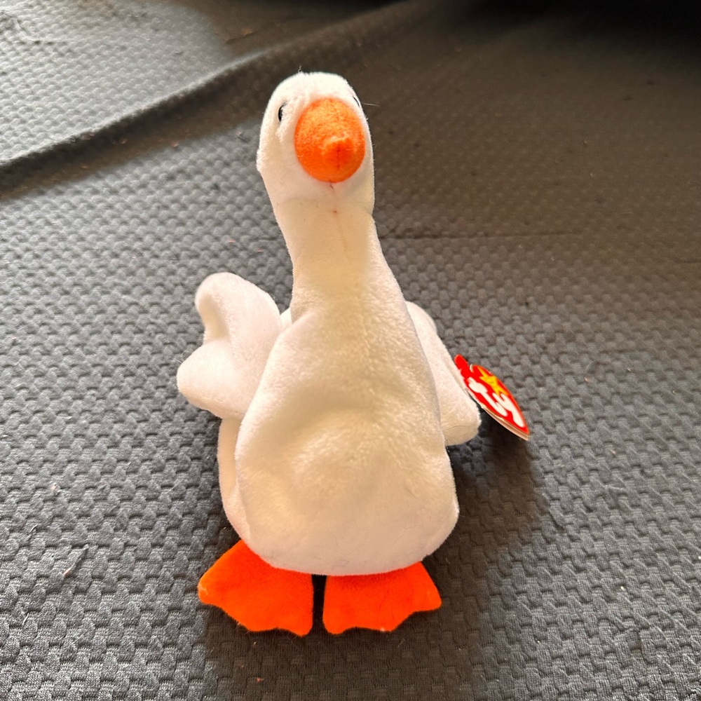 NWT Rare Gracie the Swan Beanie Baby